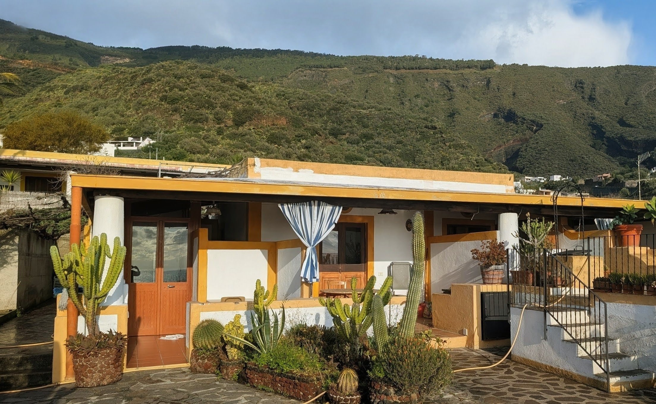 Madile Apartments offer good accommodations for visitors to Salina Island.