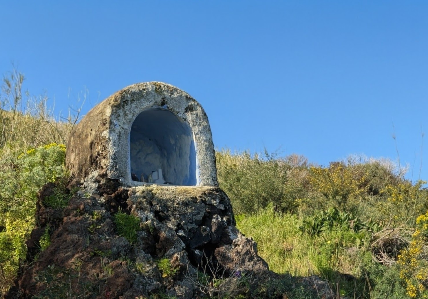 Edicola Votiva, a roadside chapel north of San Vincenzo on Stromboli island.